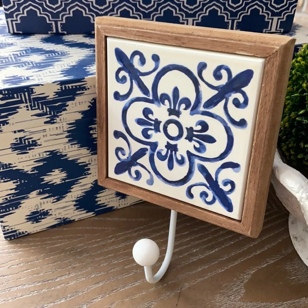 NEW! Blue & White Medallion Tile Pattern Metal & Wood Wall Hook